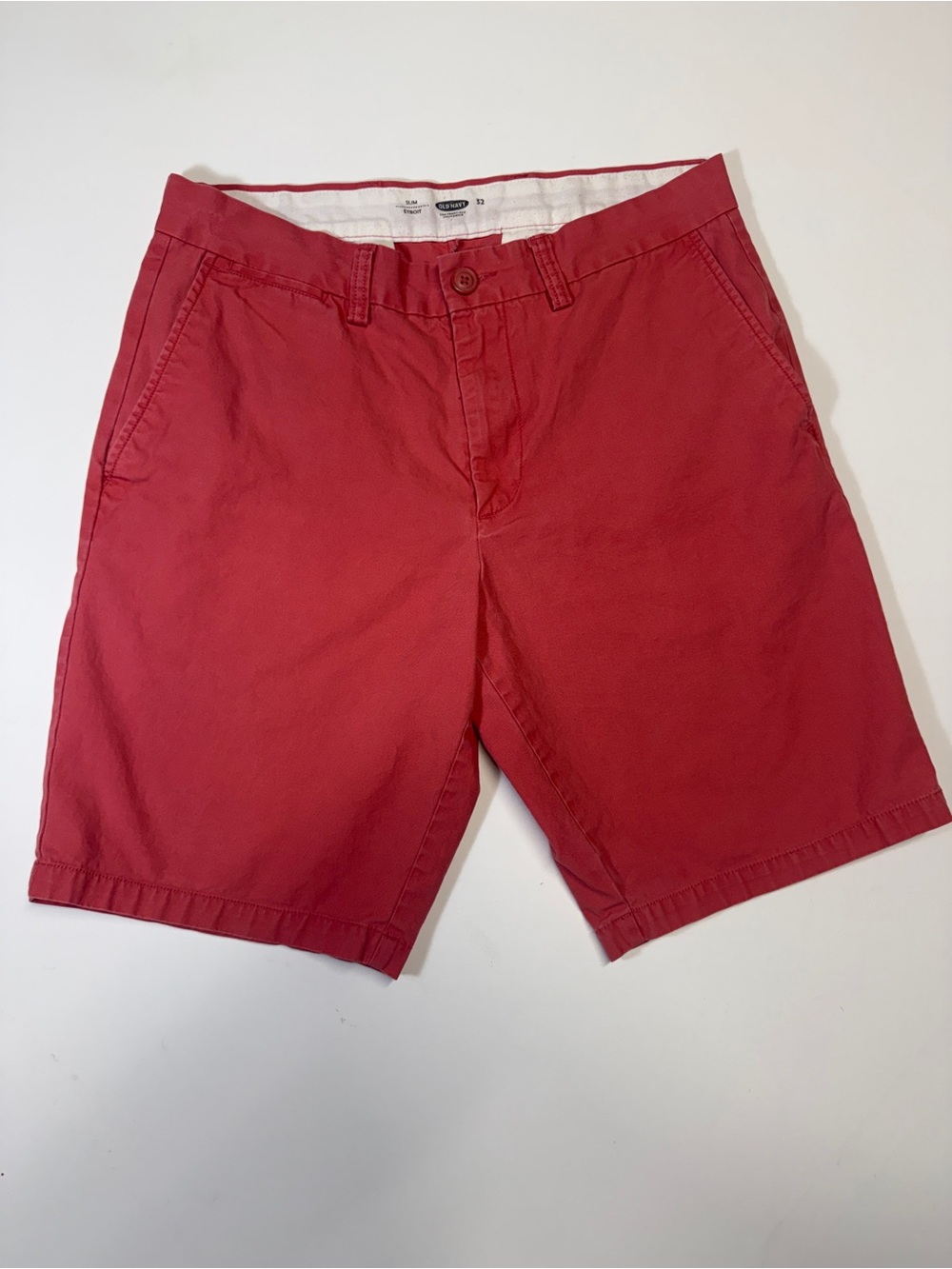 Old Navy Red Flat-Front Men's Cotton Shorts